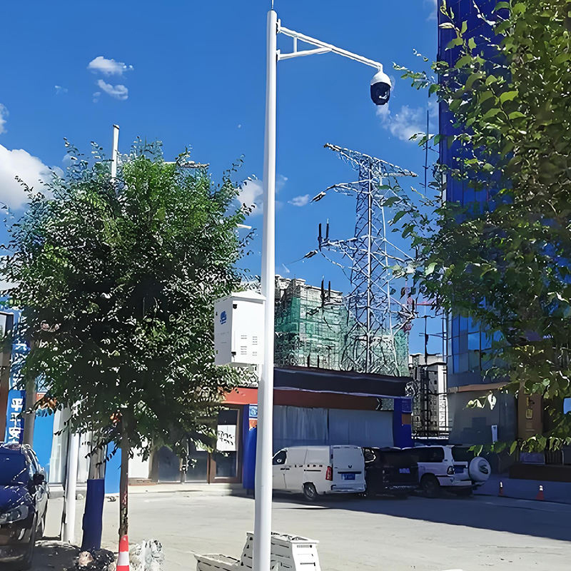 Traffic Camera Pole L Arm with Control Box for Urban Road Monitoring